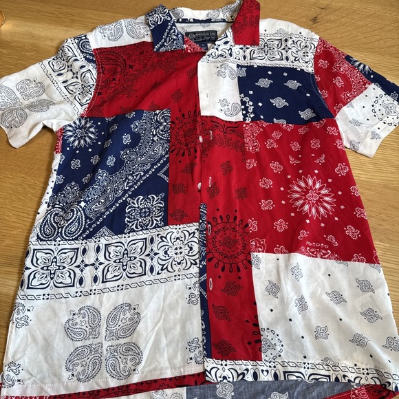 American Rag Mens Sz Med. Red,white,&blue Short Sleeve Button Up - Picture 1 of 8